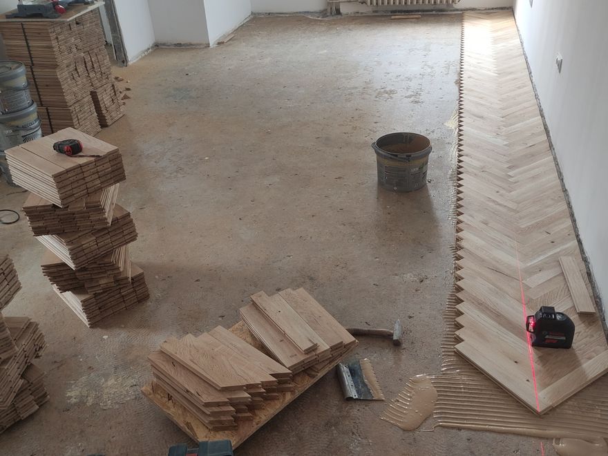 Mozaik parket posle brušenja i lakiranja