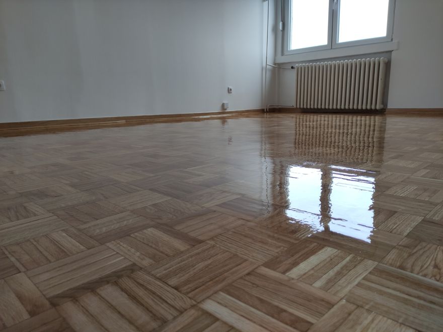 Široke daske hrasta, prirodni ton