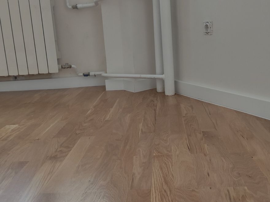 Parket položen do radijatorske niše